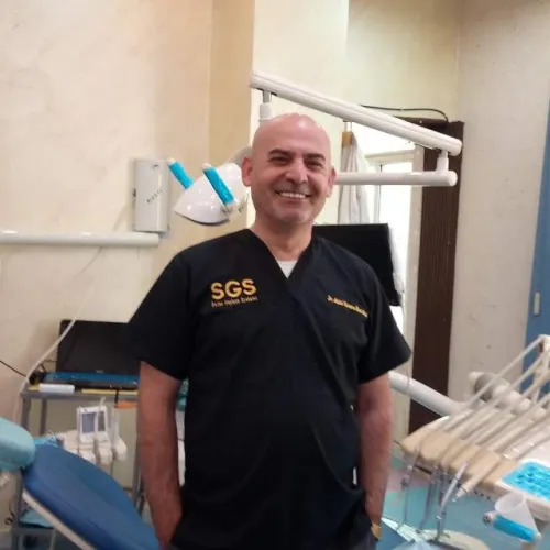 الدكتور عبدالكريم بني هاني اخصائي في طب اسنان