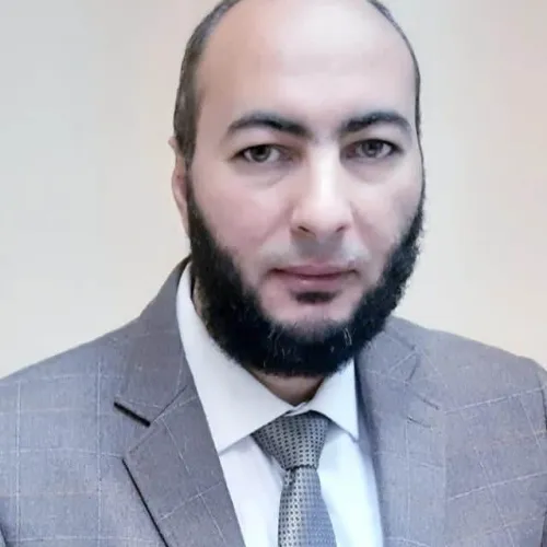 الدكتور احمد عبد العزيز البحيرى اخصائي في الجهاز الهضمي والكبد