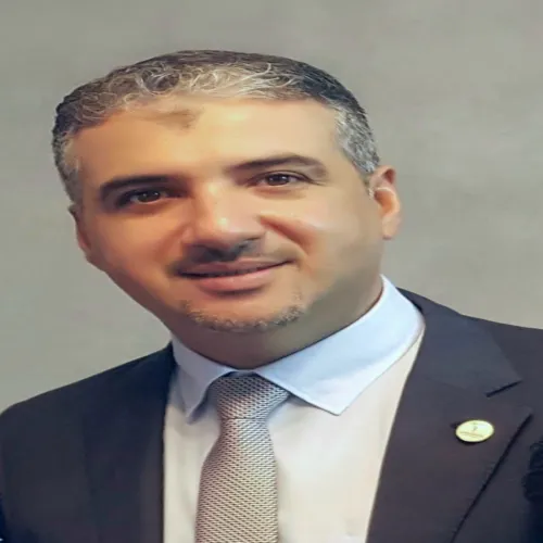 د. وسيم يوسف الوحوش اخصائي في جراحة الفك والأسنان