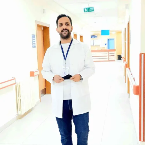 د. احمد فهد عبد الحليم اخصائي في طب عام