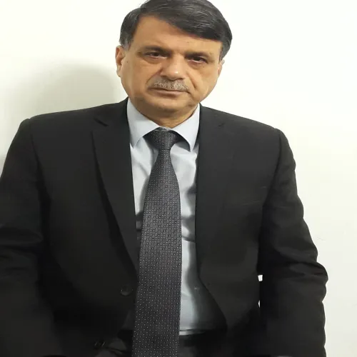 الدكتور يوسف عبد الرحيم السفاريني اخصائي في طب عيون