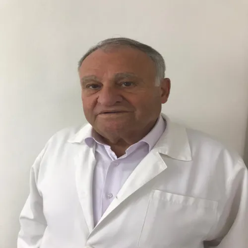 الدكتور جمال البشيتي اخصائي في نسائية وتوليد