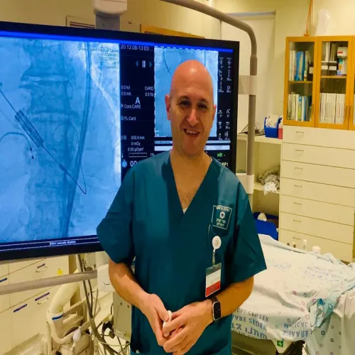 الدكتور رامي محمد الجعبة اخصائي في القلب والاوعية الدموية