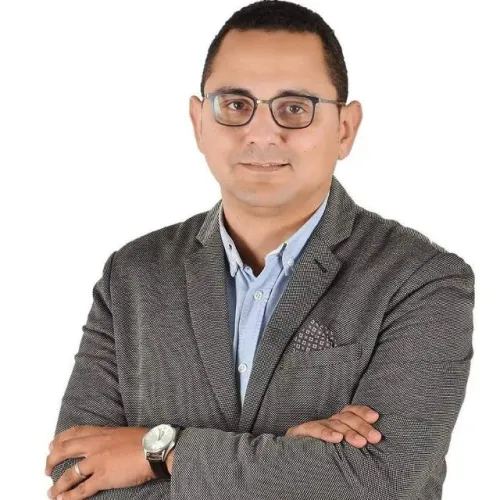 د. طارق يوسف اخصائي في علاج طبيعي