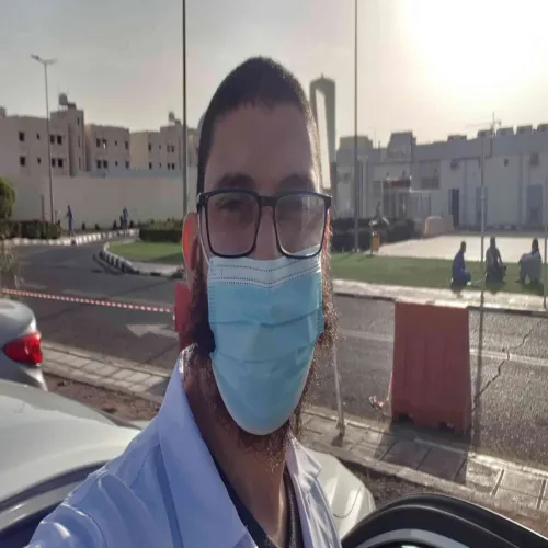 الدكتور هيثم احمد سليمان اخصائي في الغدد الصماء