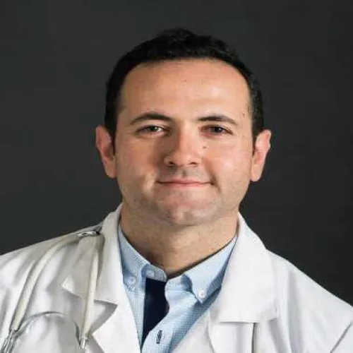 د. شريف احمد الهراوي اخصائي في جراحة العظام والمفاصل