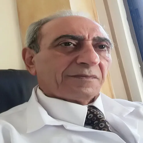 الدكتور عيسى منصور اخصائي في طب اسنان