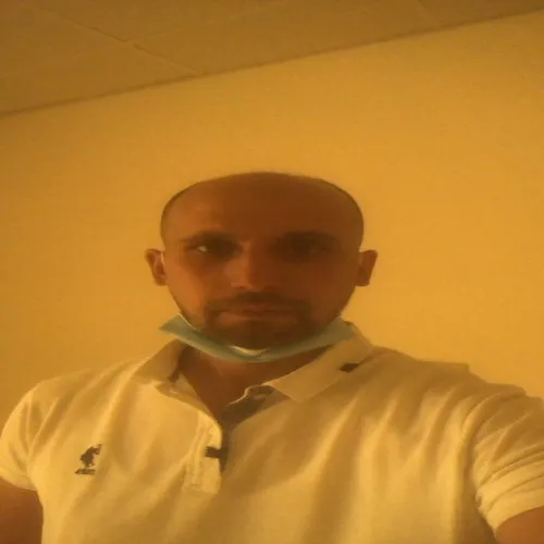 د. ظافر ابو حويج اخصائي في طب اسنان