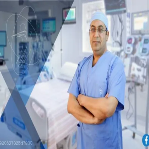 الدكتور عبدالعزيز ابو غزلة اخصائي في جراحة السمنة وتخفيف الوزن،جراحة عامة