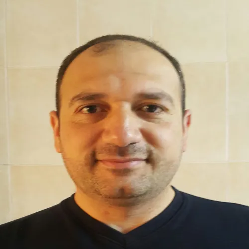 الدكتور مفيد مسعد اخصائي في طب اسنان