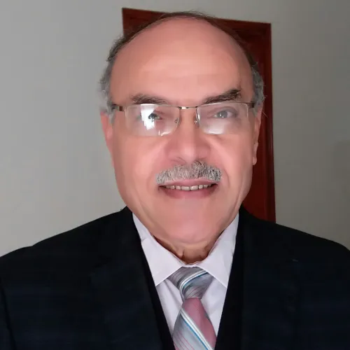 الدكتور محمد رستم كاشف اخصائي في طب عيون