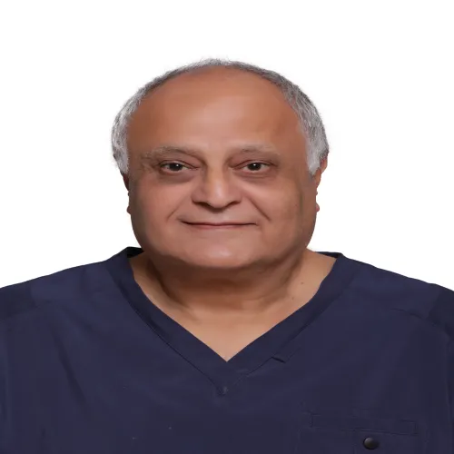 د. احمد الداوود اخصائي في جراحة تجميلية