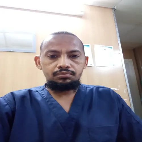 د. محمد يوسف الماحي اخصائي في طب عام
