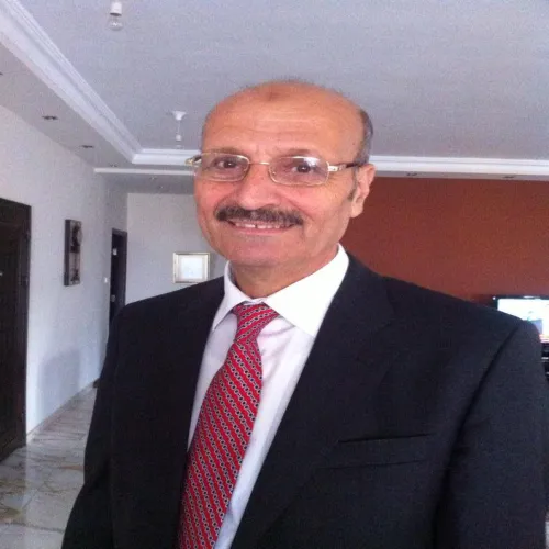 الدكتور ياسر فائق ابو صفية اخصائي في الجهاز الهضمي والكبد
