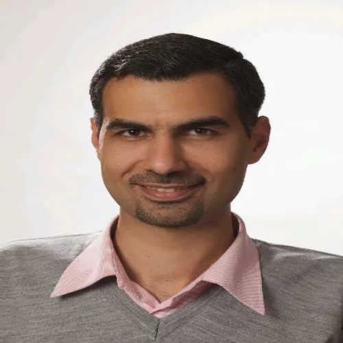 الدكتور منصور علي حسين اخصائي في الأنف والاذن والحنجرة