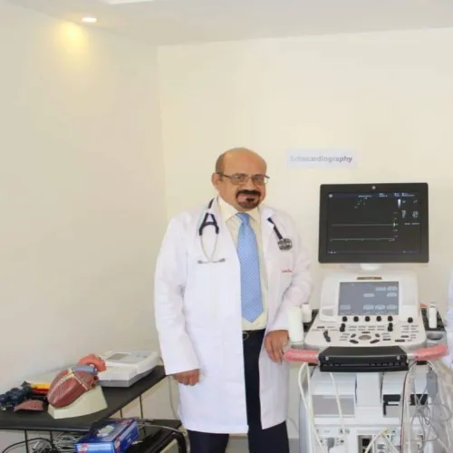 د. خالد محمد خضر مصطفى اخصائي في القلب والاوعية الدموية