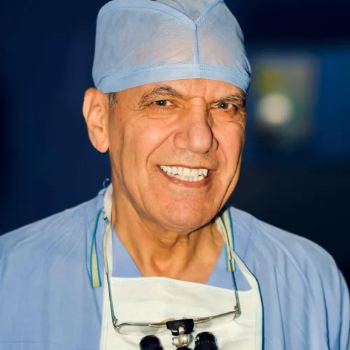 الدكتور محمد العمري اخصائي في جراحة الأطفال