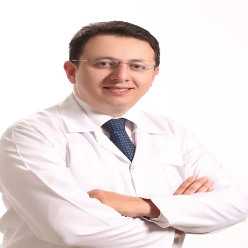 د. محمد نوفل اخصائي في جراحة السمنة وتخفيف الوزن