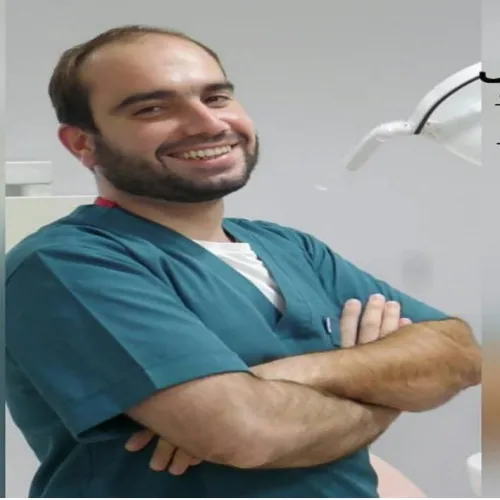 الدكتور محمد شاكر توكل اخصائي في طب اسنان