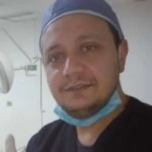 د. محمد العطار اخصائي في طب عيون
