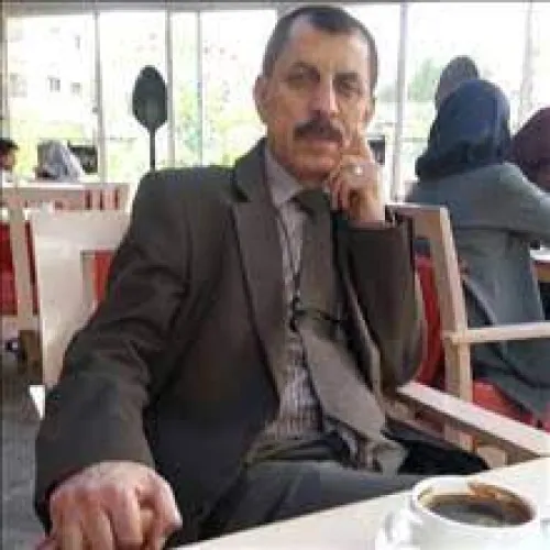 د. مصطفى ابو العوف اخصائي في الجهاز الهضمي والكبد