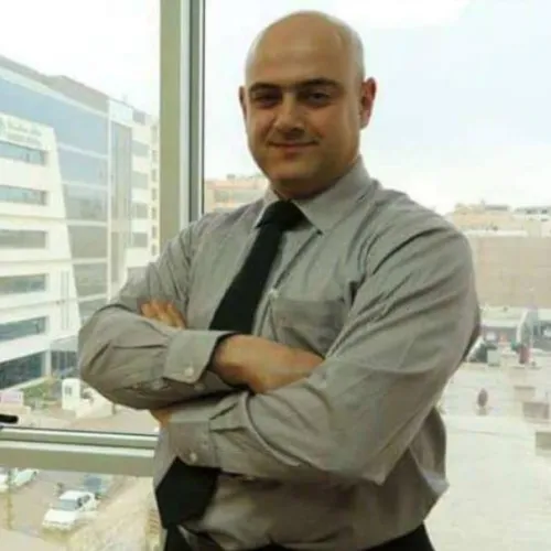 الدكتور مبين عبدالرحيم ابو علبة اخصائي في طب عيون