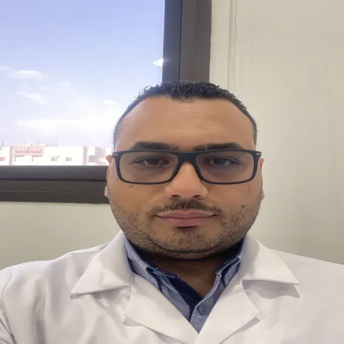 د. اسلام الشاذلى اخصائي في جراحة الكلى والمسالك البولية والذكورة والعقم