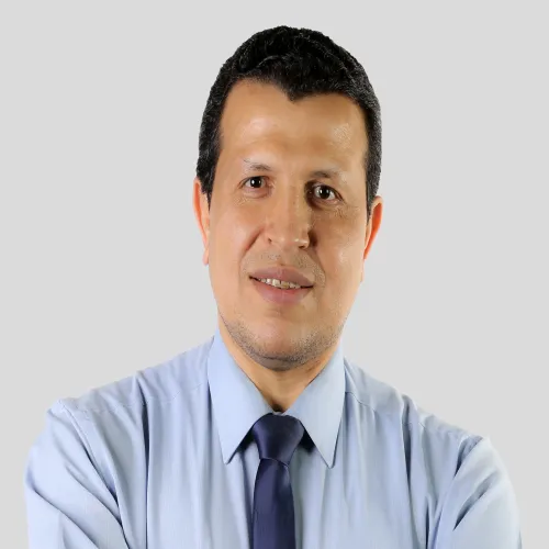 الدكتور اشرف محمد اخصائي في جراحة العظام والمفاصل