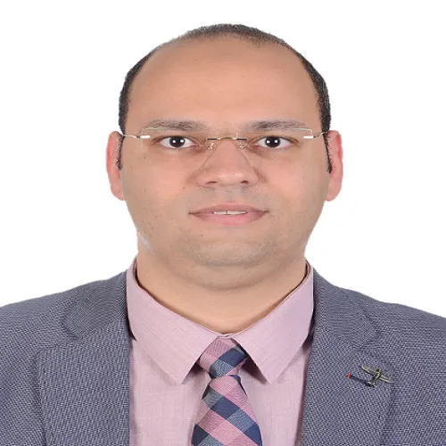 الدكتور احمد امين اخصائي في الجلدية والتناسلية