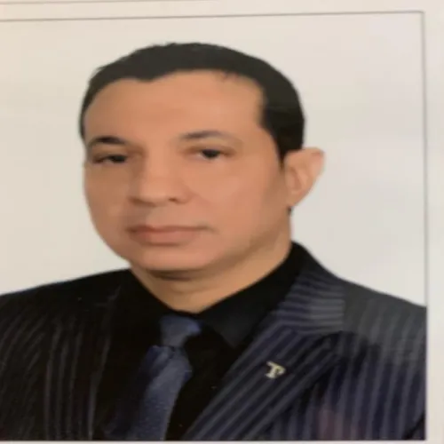 د. طارق عبد الستار امام اخصائي في الجهاز الهضمي والكبد