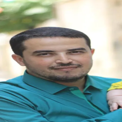 د. احمد محمد اخصائي في باطنية