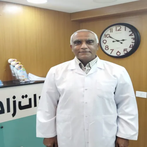 الدكتور عادل حسن اخصائي في جراحة عامة