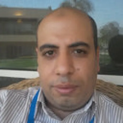 د. مجدى عبد الرحمن اخصائي في نسائية وتوليد