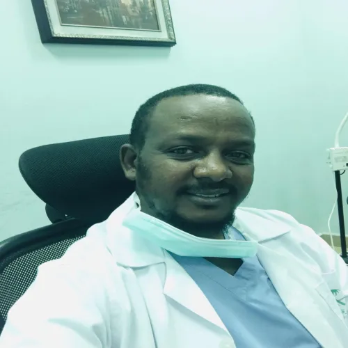 د. احمد صلاح الدين مسند اخصائي في طب عام