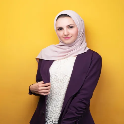 د. سارة علي جرادات اخصائي في طب عام