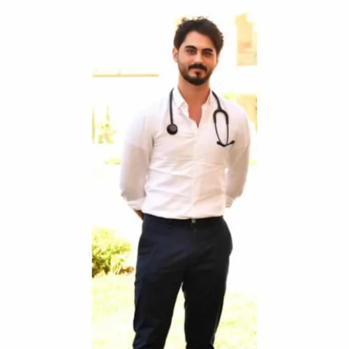 د. عبدالله الحسيني اخصائي في طب عام