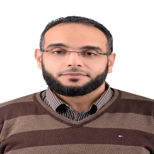 د. احمد علاء الدين حسن اخصائي في دكتور صيدله 