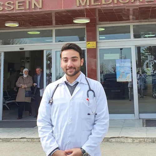 د. محمد عوض ابو هلاله اخصائي في طب عام