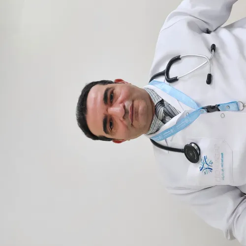 الاستشاري محمد مشاحيت اخصائي في القلب والاوعية الدموية