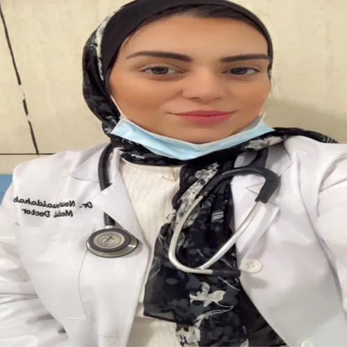 د. نور زكريا ابو الذهب اخصائي في طب عام
