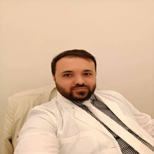 الدكتور ابراهيم نجم اخصائي في الجلدية والتناسلية