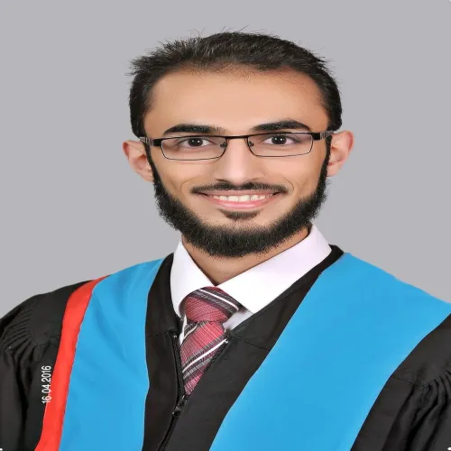 د. محمود صقر الصقور اخصائي في طب الاسرة