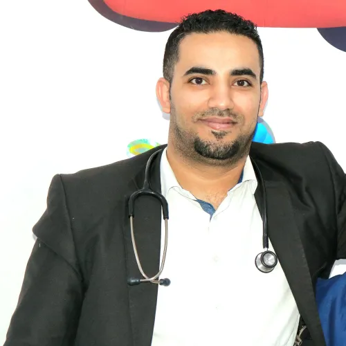 د. اسامه الزرقه اخصائي في طب أطفال