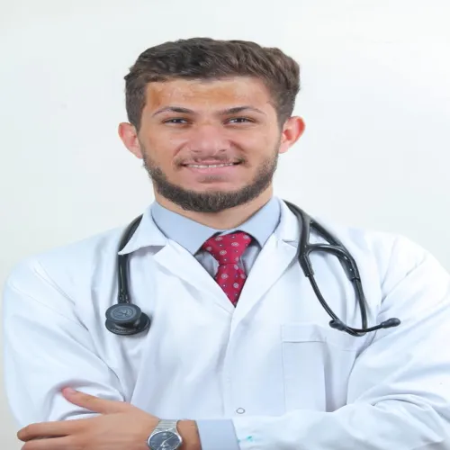 د. يزن خضور اخصائي في طب عام