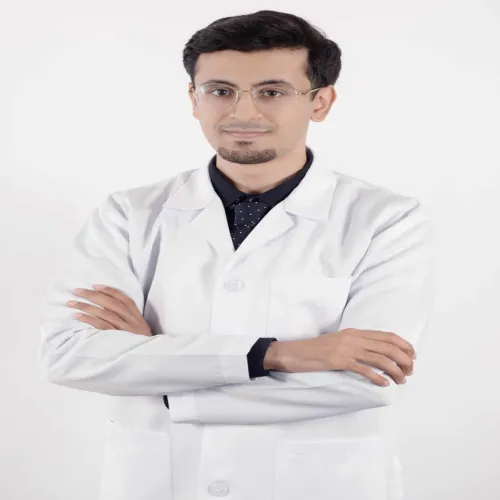 د. معاذ بدر سعيد اخصائي في طب عام