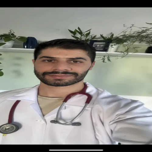 د. انس محمد خويله اخصائي في طب الاسرة