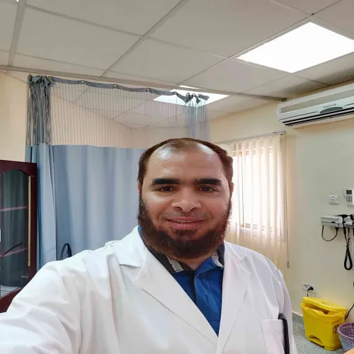 د. هاني عبد البصير فهمي اخصائي في طب الاسرة