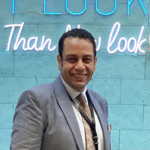د. احمد شوقي اخصائي في الجلدية والتناسلية