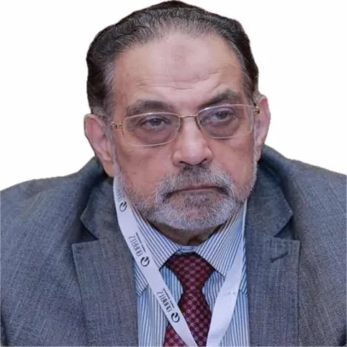 الدكتور اشرف علي بكر