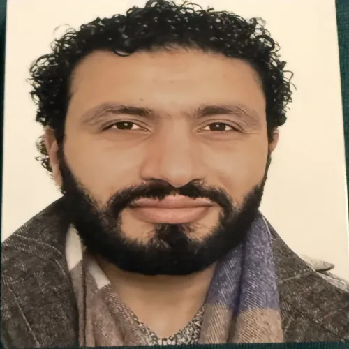 د. اسلام محمد اخصائي في جراحة القلب والصدر